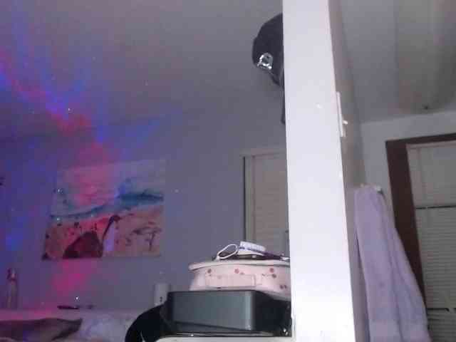 April_XO webcam