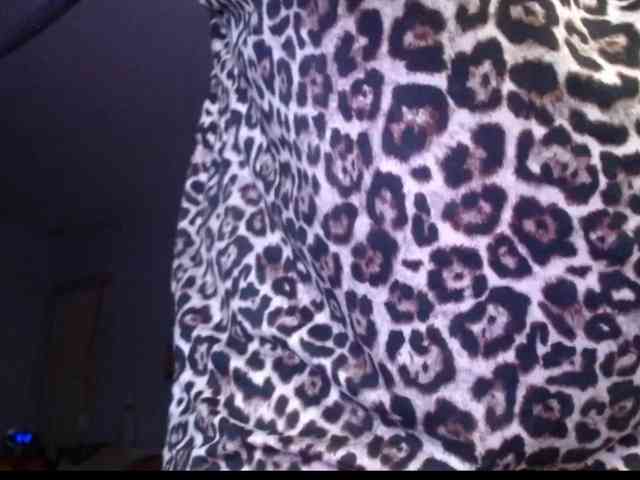 April_XO webcam