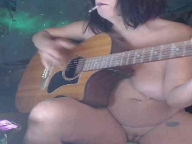 April_XO webcam