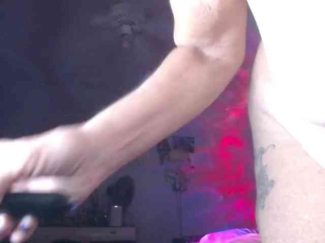 April_XO webcam