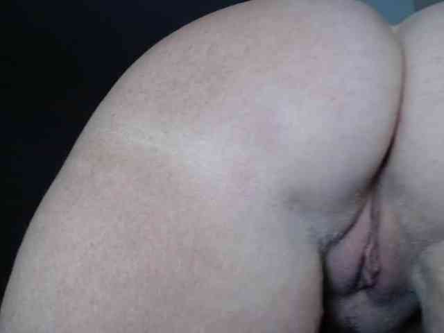 Modelo: April_XO
