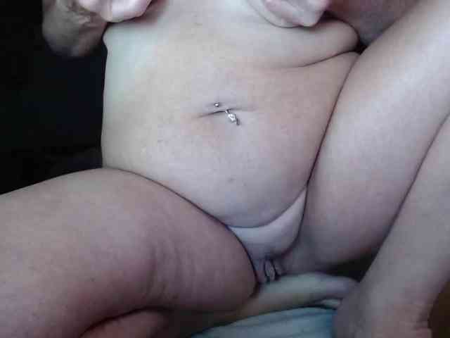 April_XO webcam