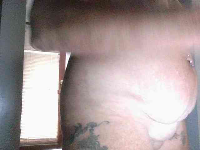April_XO webcam