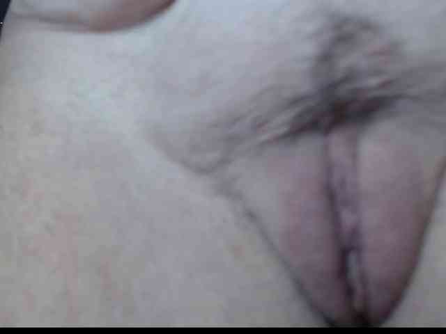 Modelo: April_XO