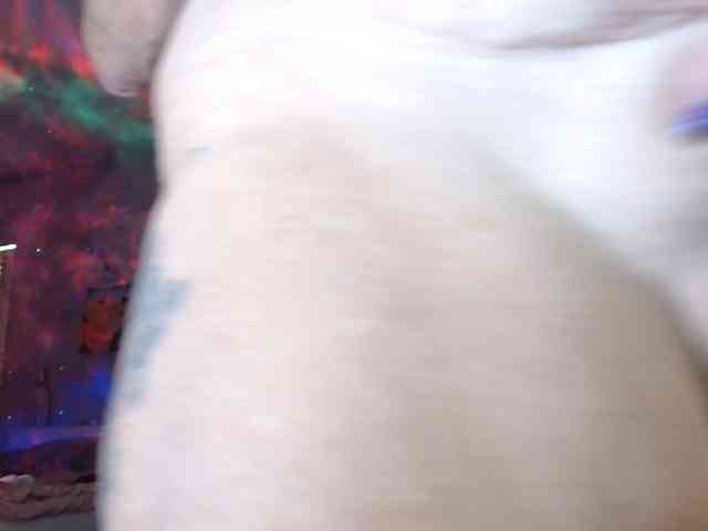 April_XO webcam