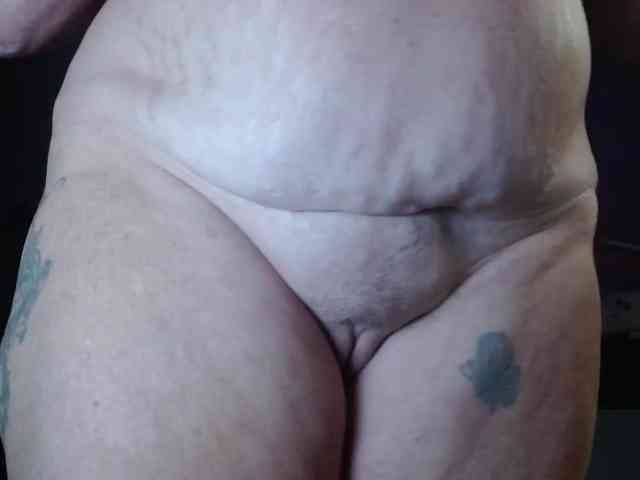 April_XO webcam