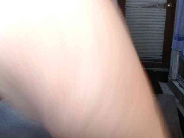 April_XO webcam