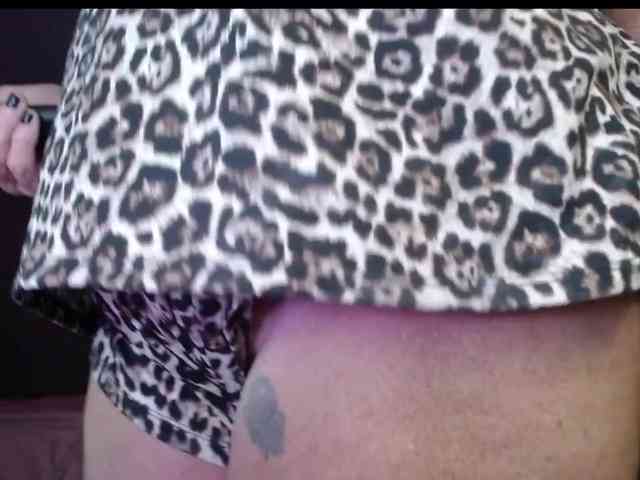 April_XO webcam