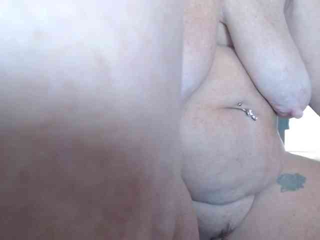 April_XO webcam