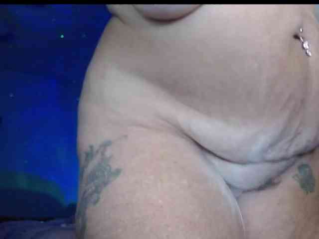 April_XO webcam