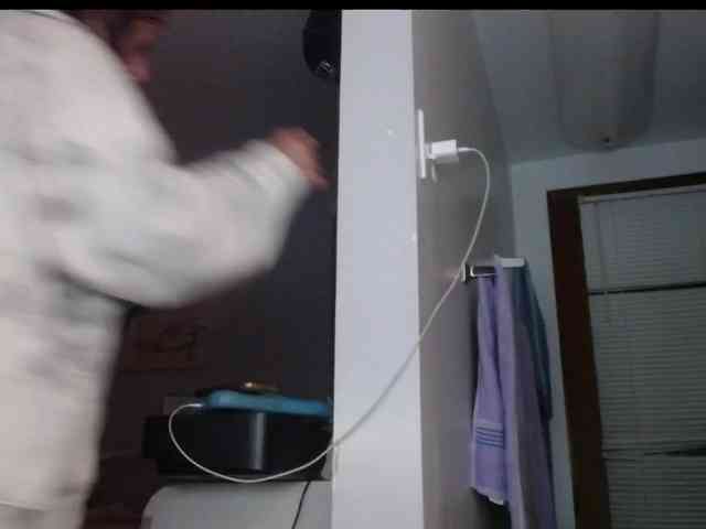 April_XO webcam