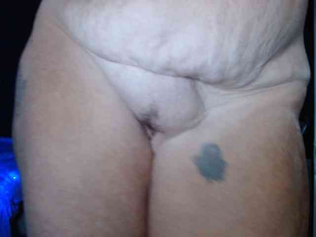 April_XO webcam