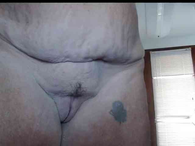 April_XO webcam