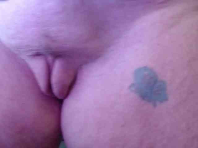 April_XO webcam
