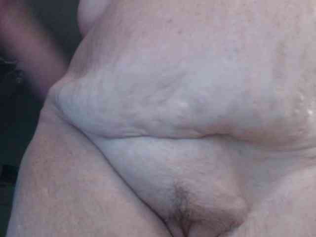 April_XO webcam