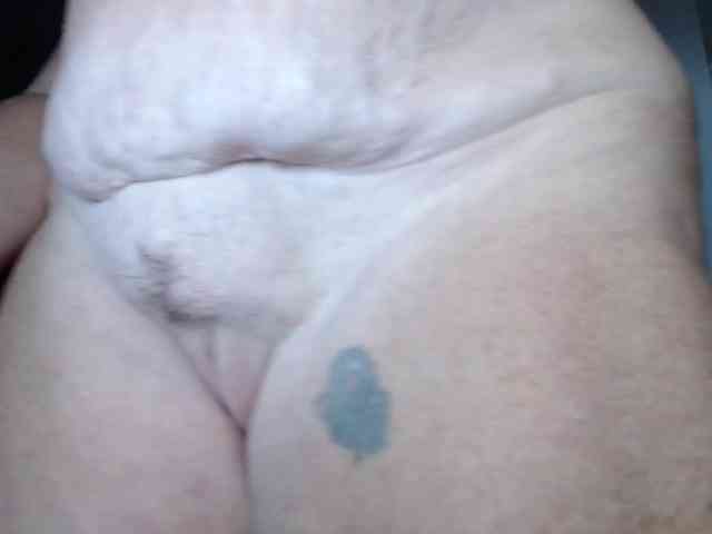 April_XO webcam