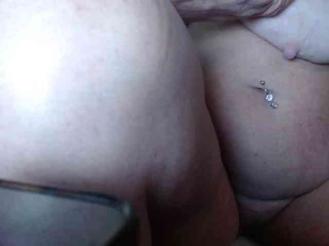 April_XO webcam