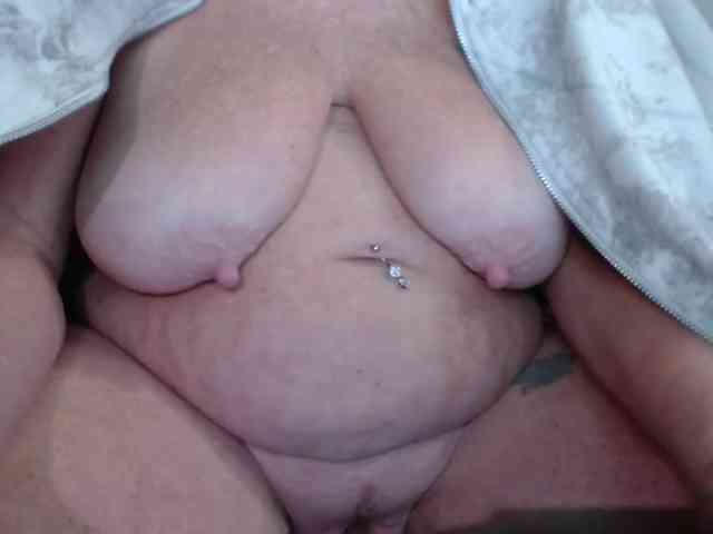 April_XO webcam