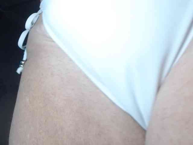 April_XO webcam