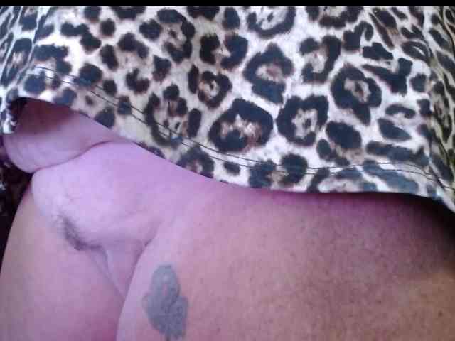 April_XO webcam