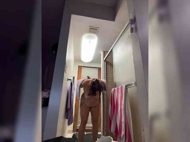 April_XO webcam
