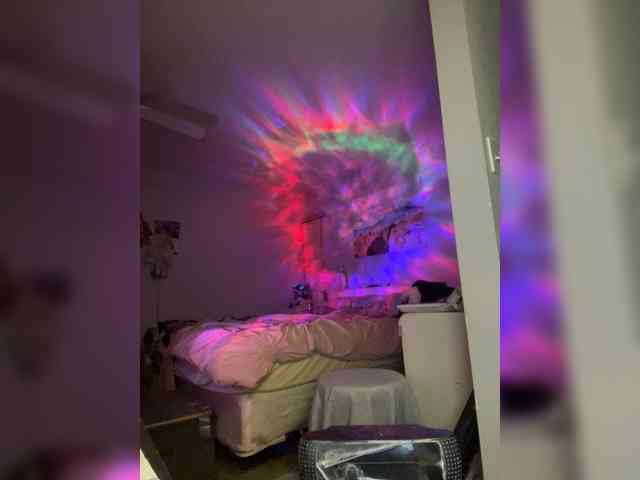 April_XO webcam