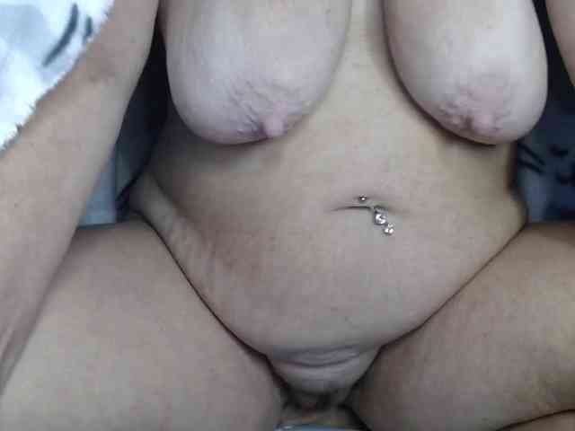 April_XO webcam