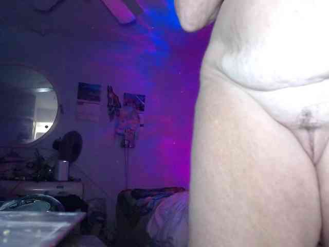 Modelo: April_XO
