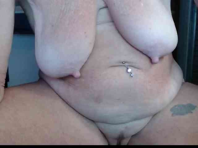 April_XO webcam