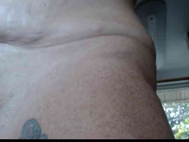 April_XO webcam