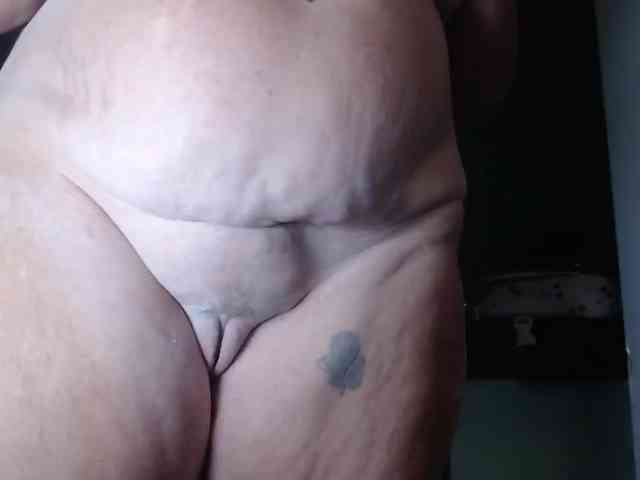April_XO webcam