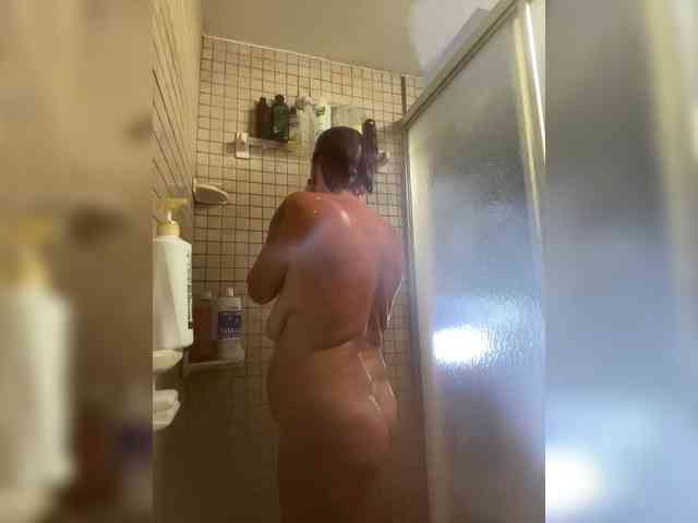 April_XO webcam