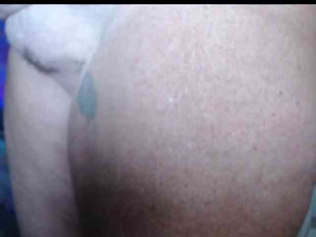 April_XO webcam