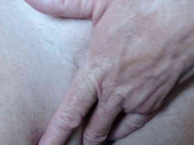 Modelo: April_XO