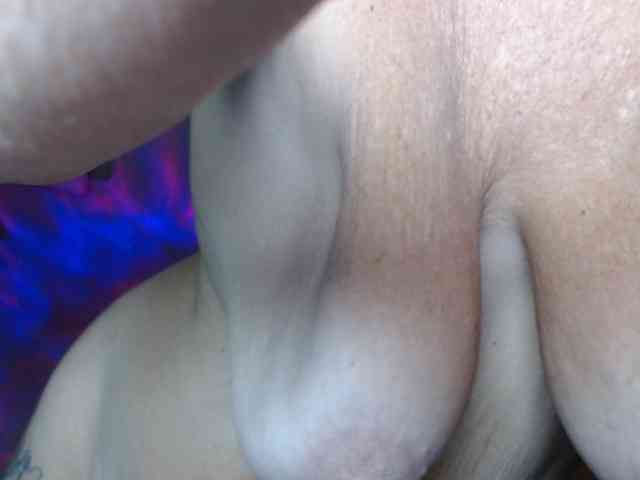 Modelo: April_XO