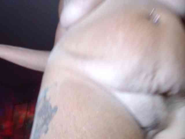 Modelo: April_XO
