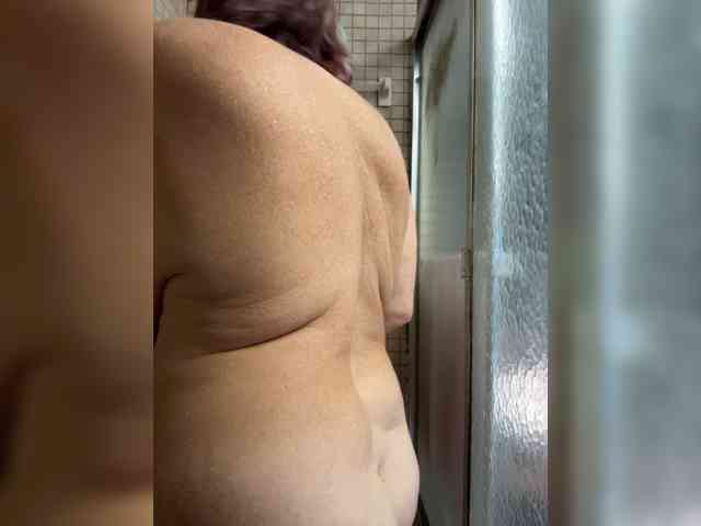 April_XO webcam