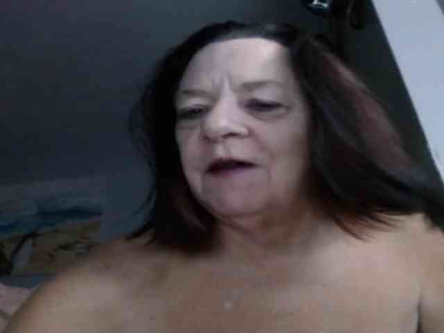 April_XO webcam