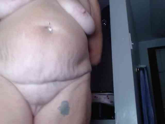 April_XO webcam