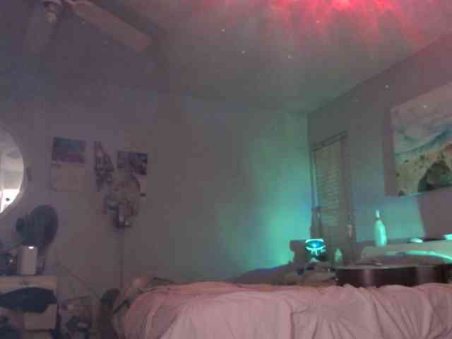 April_XO webcam