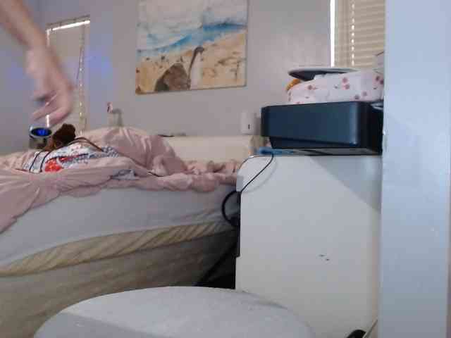 April_XO webcam