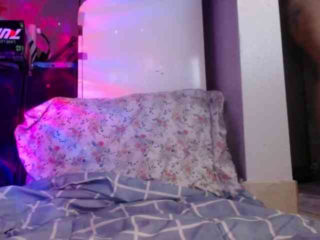April_XO webcam