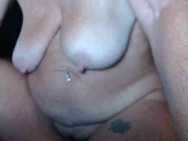 April_XO webcam