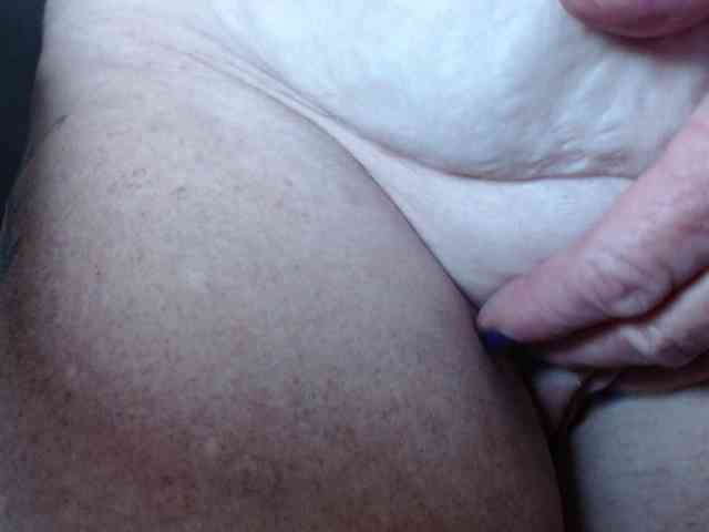 Modelo: April_XO
