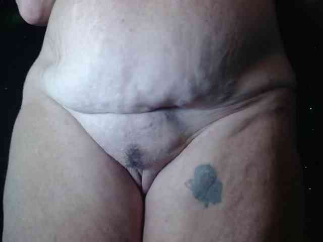 April_XO webcam