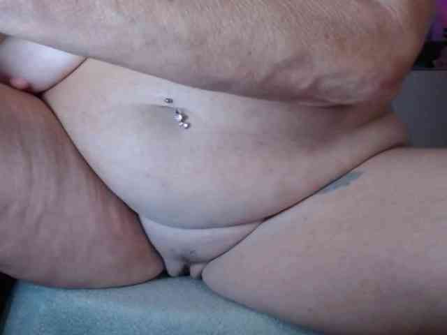 April_XO webcam