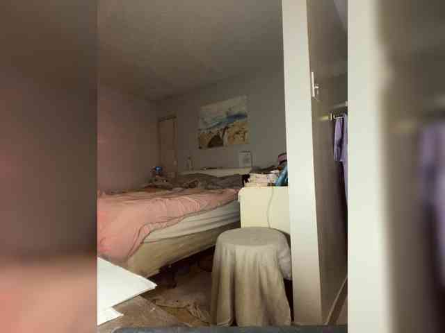 April_XO webcam