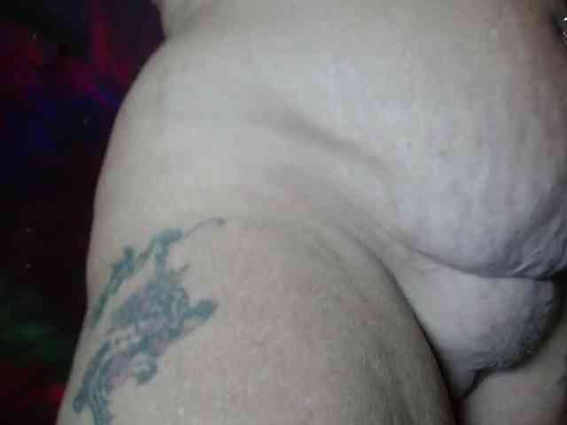 April_XO webcam