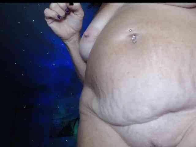 April_XO webcam