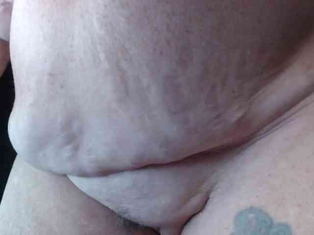 April_XO webcam